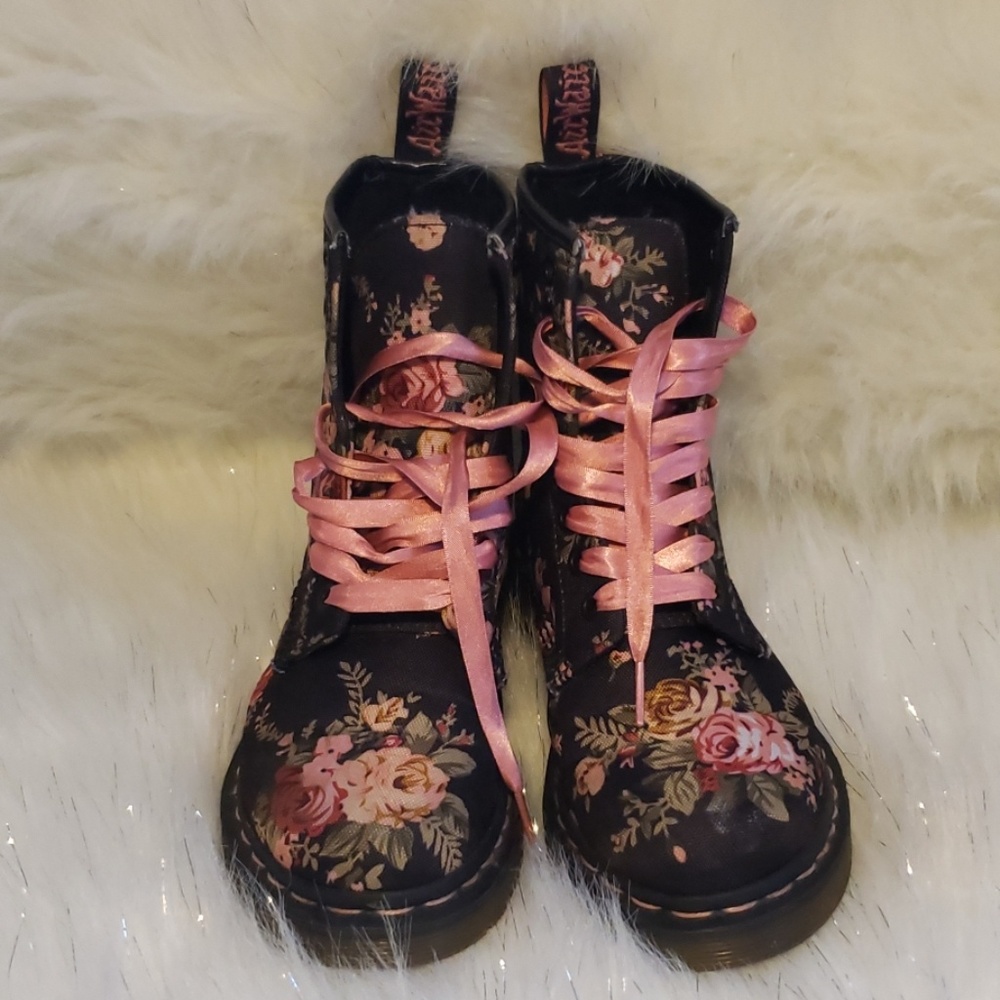 Dr. Martens - 1460 Victorian Black Floral Print